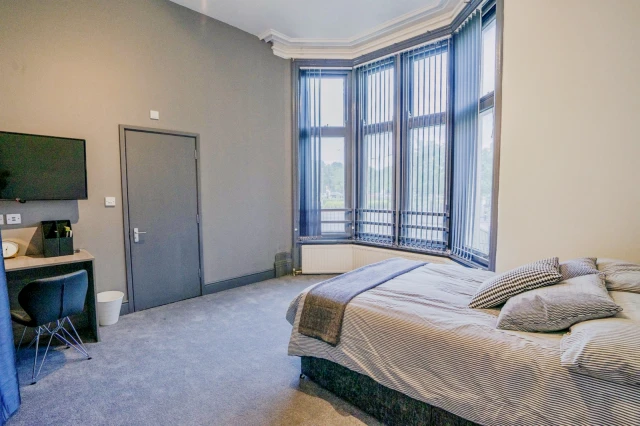 Room 10, Regent Road, LE1 7PA 2