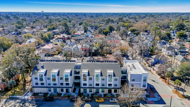 601 E. 39th Street 3