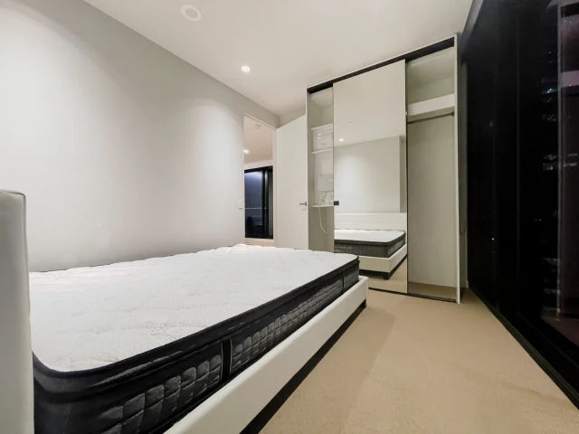 442 Elizabeth Street 2