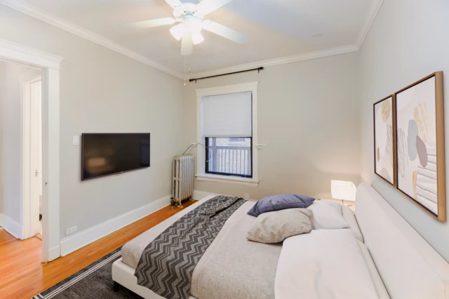1576 oak evanston 4