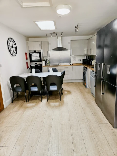 North Cambridge Guesthouse 4