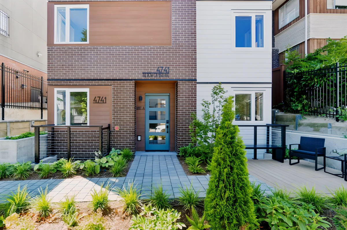 The Row Apartments 0