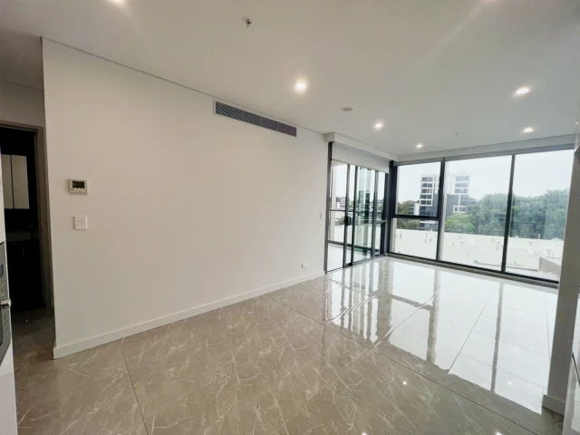 33 George Julius Ave 3