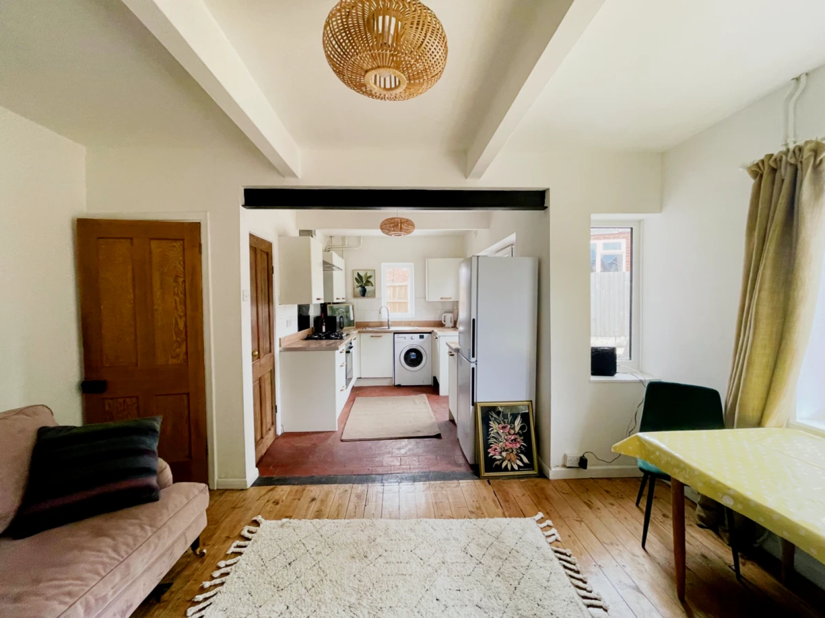 Shelthorpe Road, LE11 2PB 0