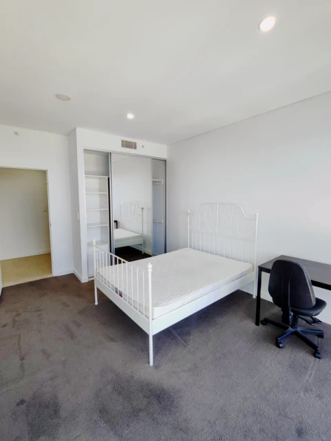 107 Dalmeny Ave 1