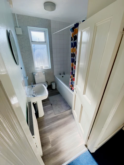 Room 1, Burleigh Road, LE11 3BA 2