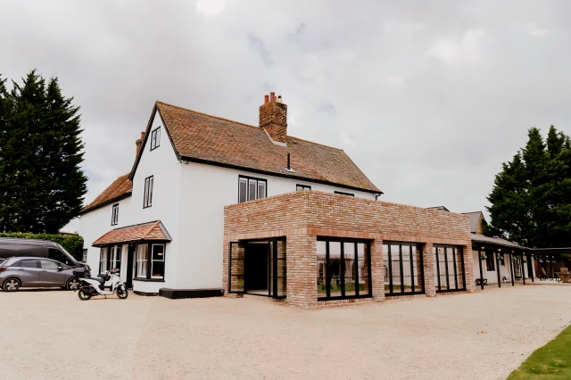 The Manor at Minstrel Court 4