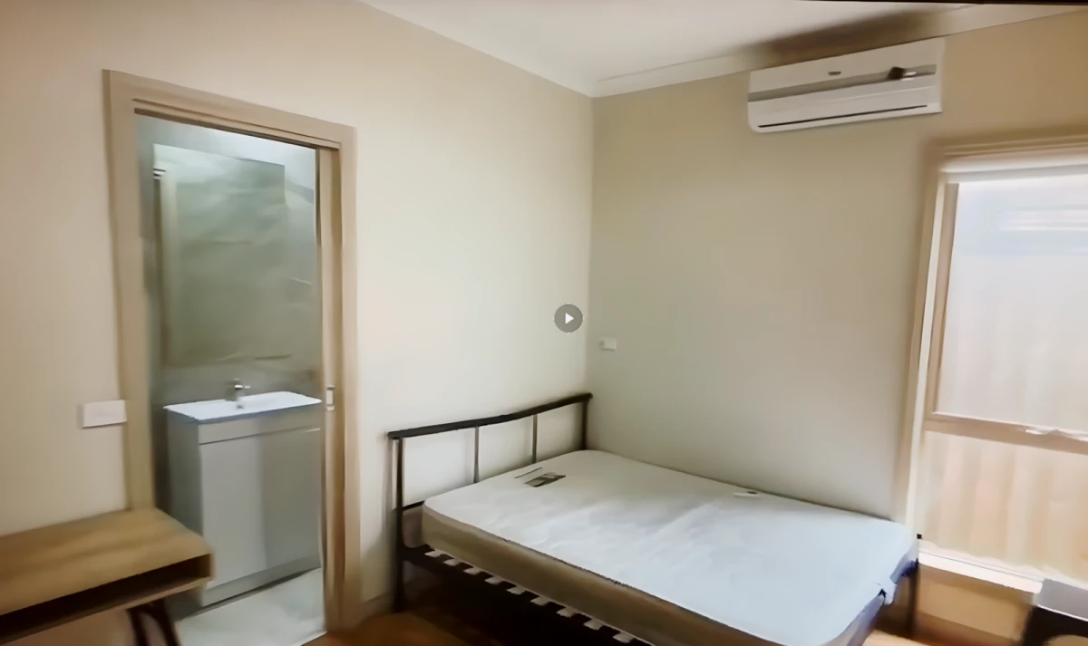 32 Koonawarra Street 0