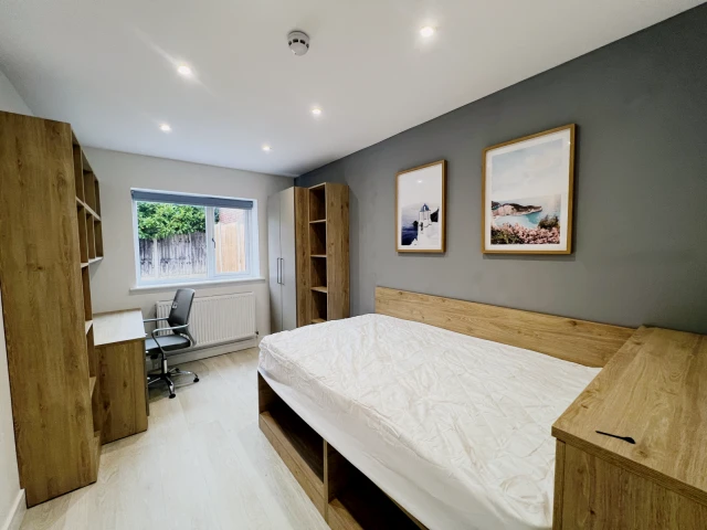 180 Charter Avenue 1