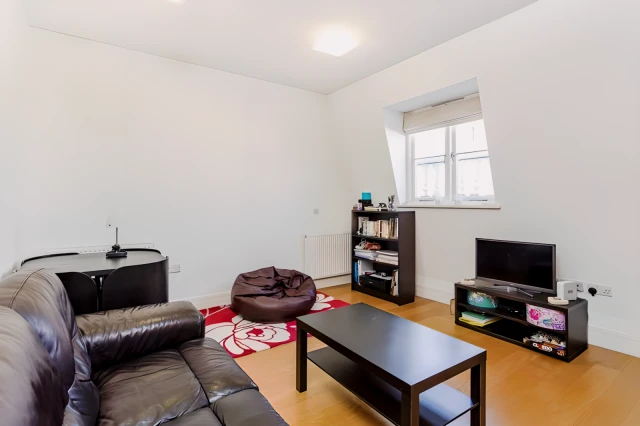 Castletown Road, West Kensington 2