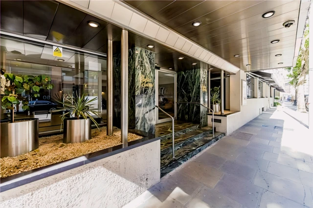 Sloane Avenue 26412# 2