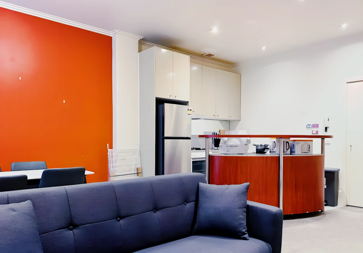 616 Little Collins Street - Melbourne student accommodation - Master Room 2