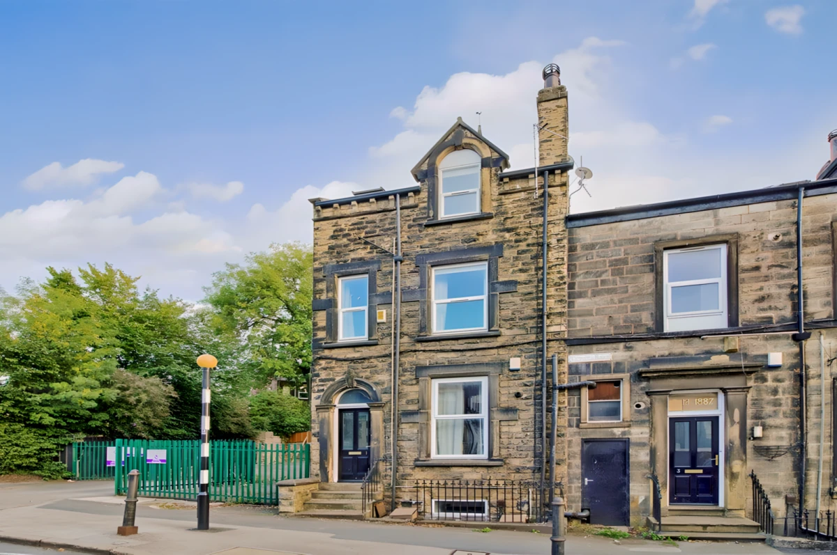Victoria Road 26596# 0