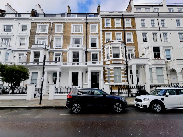 Lexham Gardens 26742# 1