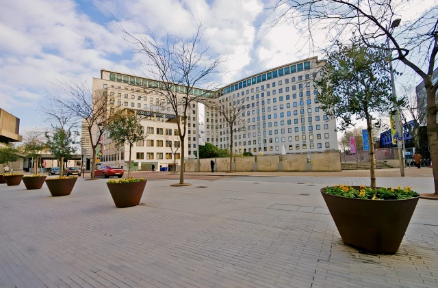 LH-White House Apartments