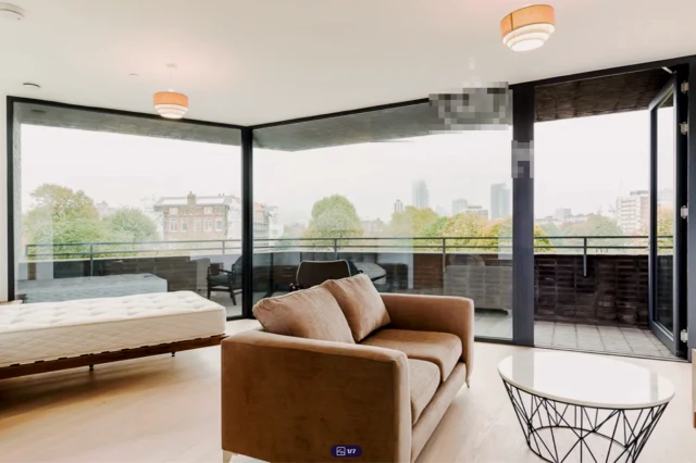 13 Mono Tower - London student accommodation - Studio