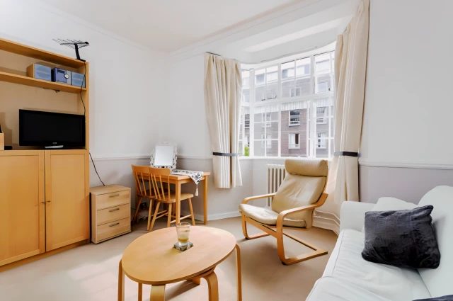 LH-Woburn Place 1