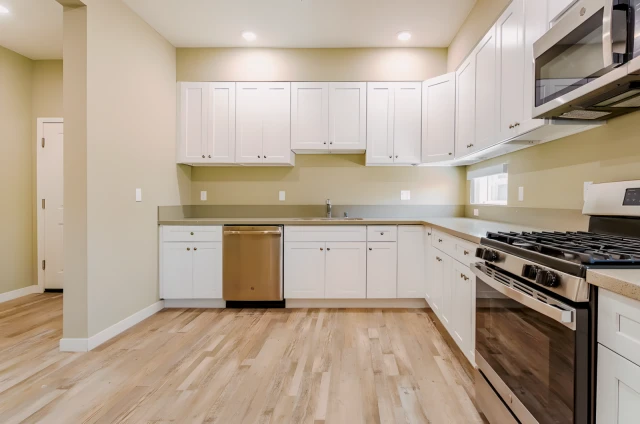 1236 W 37th Pl - Los Angeles student accommodation