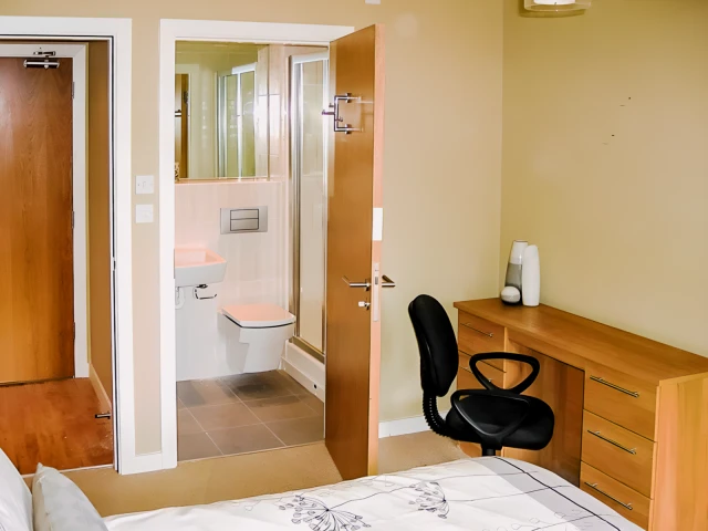 Cardigan Road 27385# 1