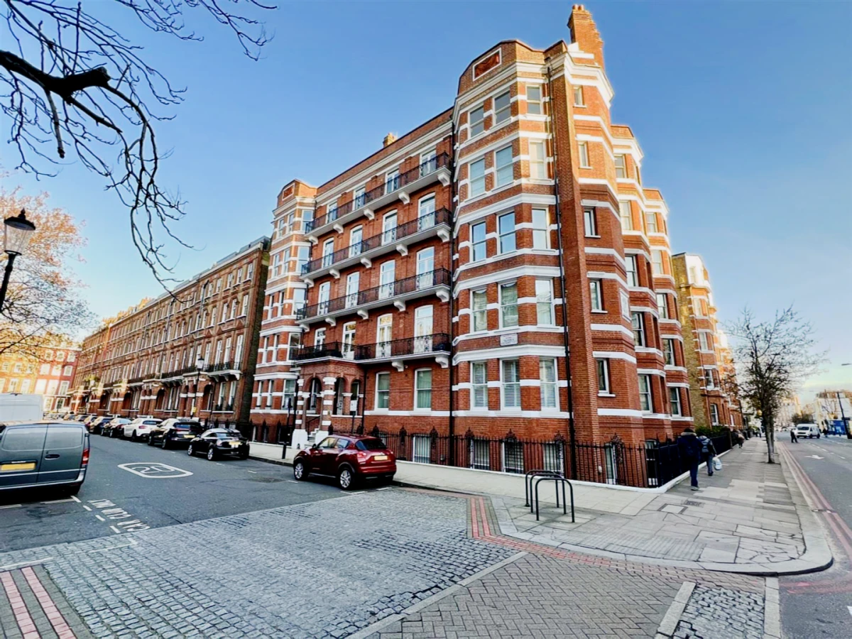 Nevern Square, Earls Court - chỗ ở sinh viên tại Luân Đôn