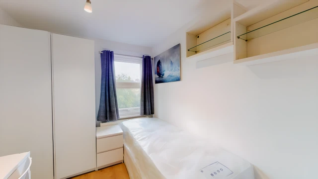 Talgarth Road 27356# 2