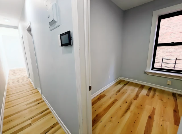 Apt 44 1
