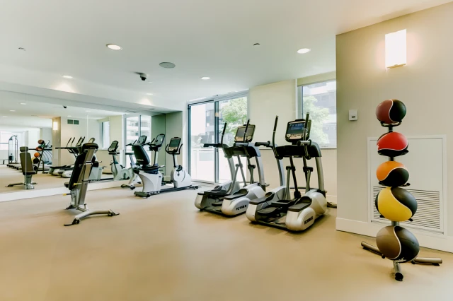 Sky Residence - Balliol Street & Yonge Street 1