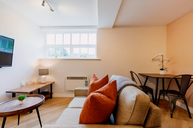 Flat 6 Shiners Yard, 123 Jesmond Road 3