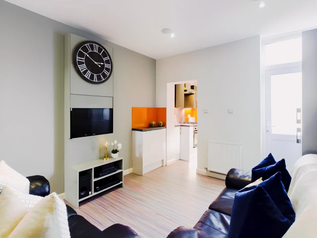 97 Thornton Road 4