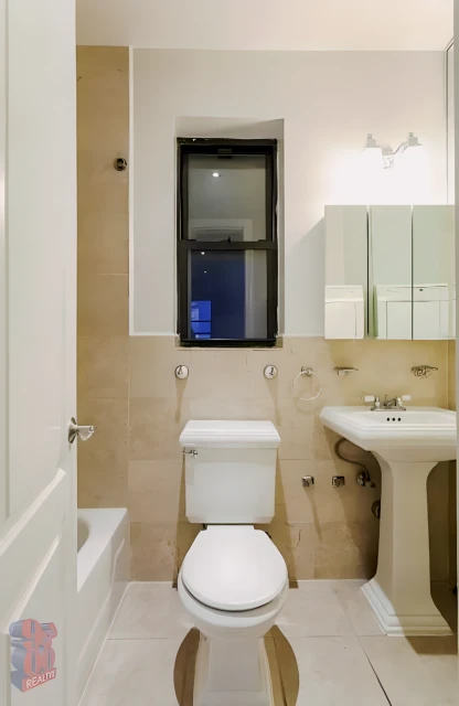 42 Avenue B 3