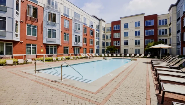 300 Somerset 3