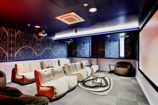 B16 Studios 4