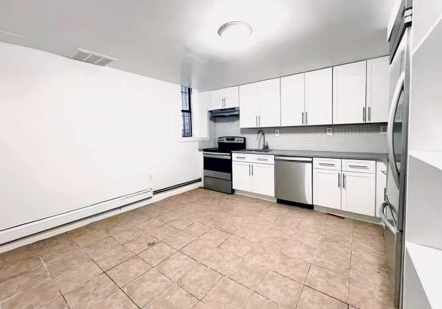 12 Pinehurst Ave 4