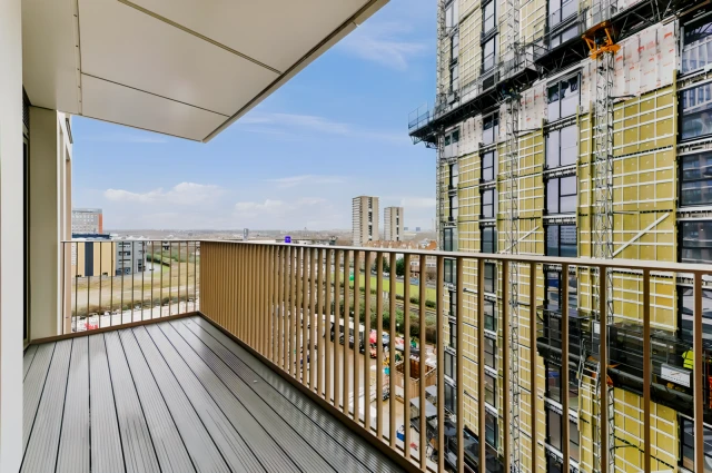 GS-White City Living 4