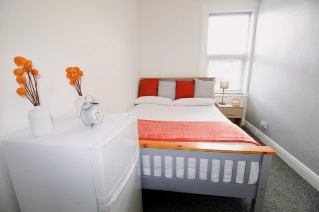7 Peel Street 2