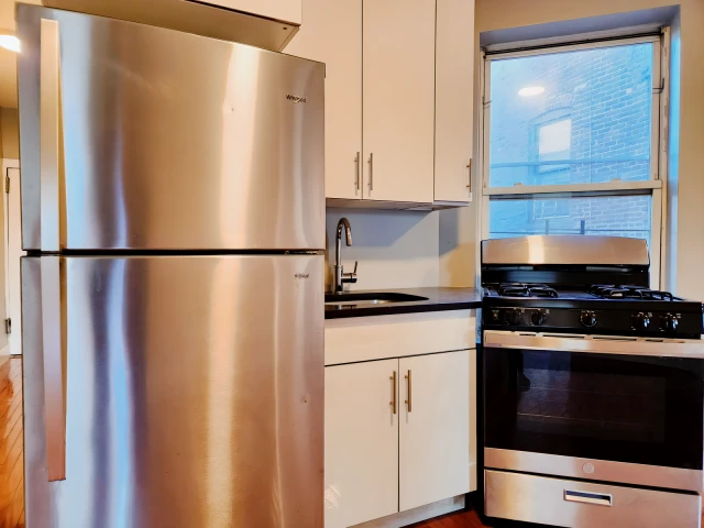 22 Saint Nicholas Pl 2