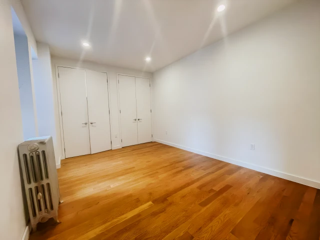 3971 Gouverneur Ave 2