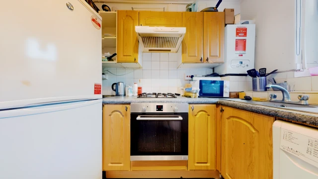 Clayton Street 28646# 3