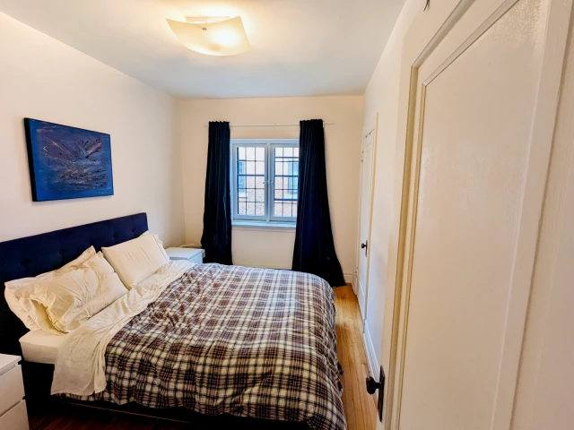 288 Grosvenor Avenue 1