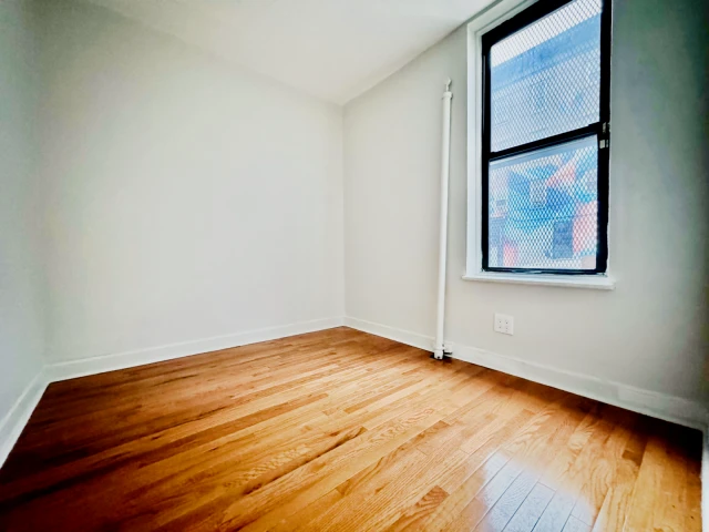 2476 Arthur Avenue 1