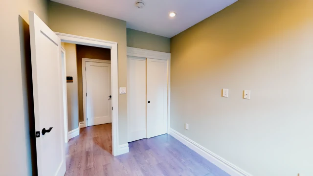 #573: East Village 4