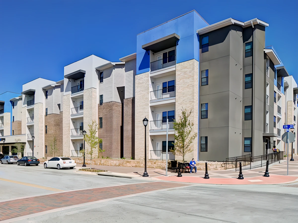 Campus Edge on UTA Boulevard - chỗ ở sinh viên tại Arlington TX