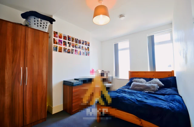 Entire Place·5B2B···132 Milner Road, Selly Oak 3