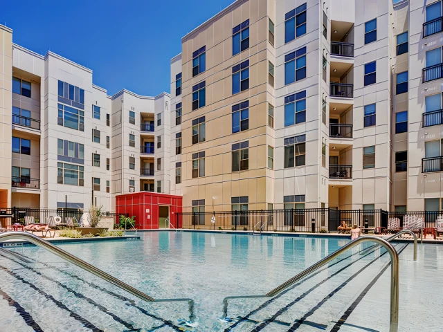 Callaway House Apartments 4