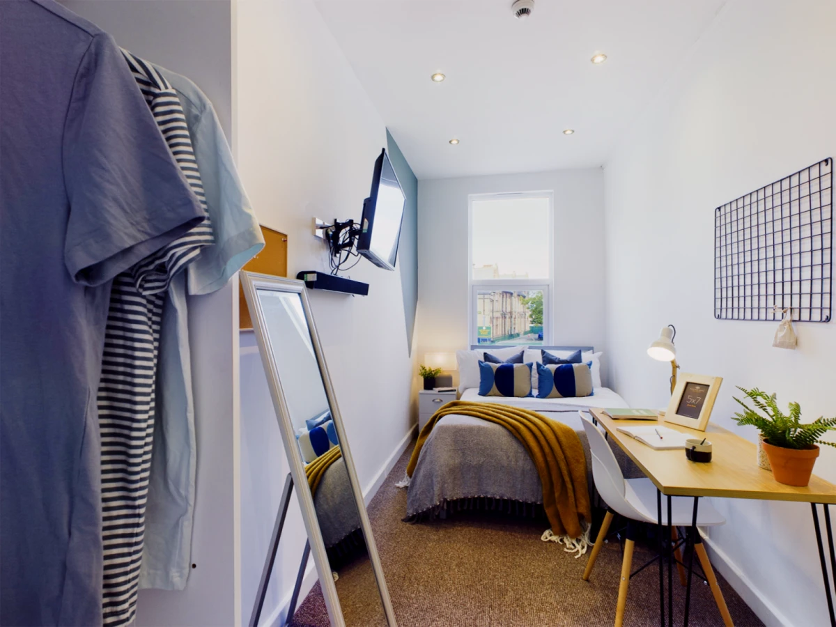 328 Upper Parliament Street 0