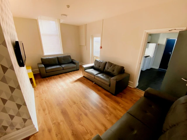 73 Dallas Street - chỗ ở sinh viên tại Preston - 8 Bedroom House