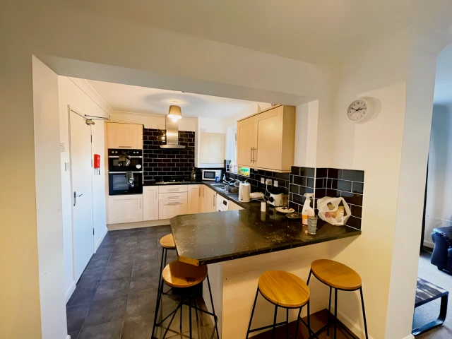 2 Cabourne Avenue - Lincoln student accommodation - 5 Bedroom House