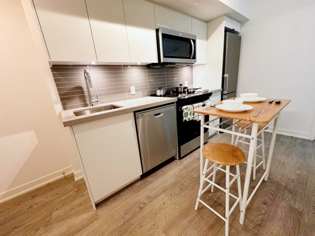 500 Wilson Avenue - Toronto student accommodation - Master Suite Room