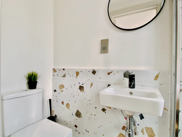 UM-YOLIVING Aldgate East – Studentenunterkunft in London – 4 Bedroom 4 Bathroom-Room 3