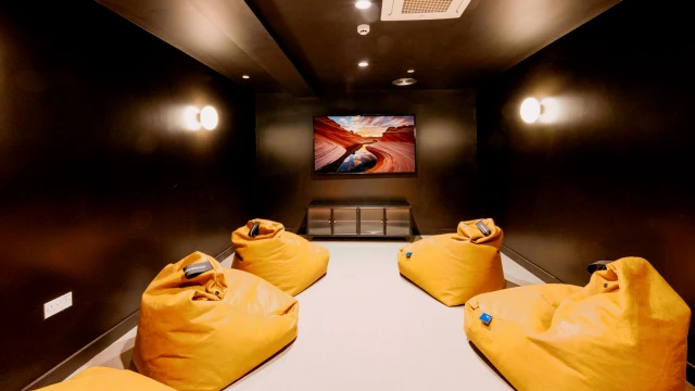 Straits Place 1